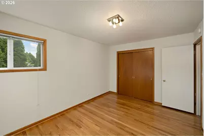 12115 NE Fremont St, Portland, OR 97220 - Photo 14