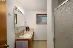 12115 NE Fremont St, Portland, OR 97220 - Photo 28