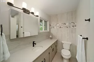 12115 NE Fremont St, Portland, OR 97220 - Photo 18