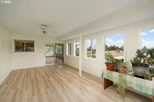 12115 NE Fremont St, Portland, OR 97220 - Photo 8