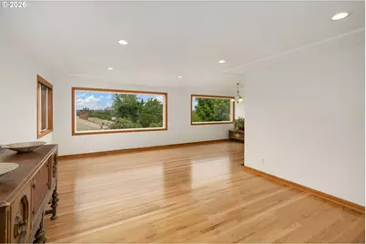 12115 NE Fremont St, Portland, OR 97220 - Photo 6
