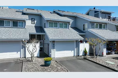 803 5th Ave #18, Hammond, OR 97121 - Photo 2