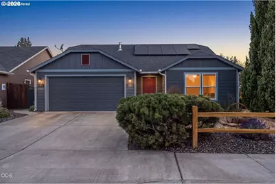 339 SW 33rd Dr, Redmond, OR 97756 - Photo 1