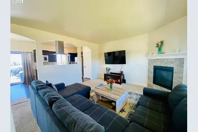 2122 NW Dawn Dr, Hermiston, OR 97838 - Photo 6