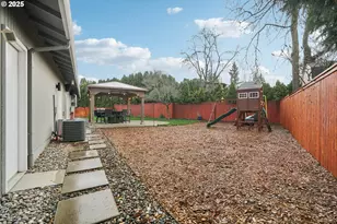 171 NE 18th St, Gresham, OR 97030 - Photo 34