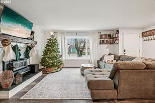 171 NE 18th St, Gresham, OR 97030 - Photo 8