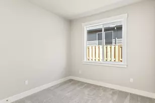 2221 E Juniper Cir, La Center, WA 98629 - Photo 24