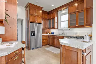 532 SE 69th Ave, Portland, OR 97215 - Photo 14