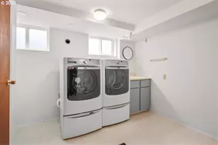 532 SE 69th Ave, Portland, OR 97215 - Photo 34