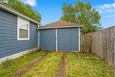 126 SW Harrison St, Sheridan, OR 97378 - Photo 4