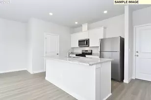 1122 Parkside Ave, Woodburn, OR 97071 - Photo 6