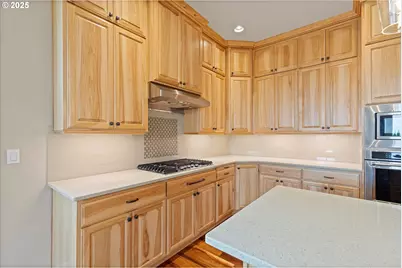 15430 NW Delia St, Portland, OR 97229 - Photo 8