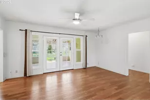 710 S 1st St, Cottage Grove, OR 97424 - Photo 6