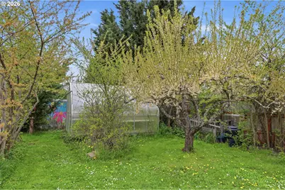 710 S 1st St, Cottage Grove, OR 97424 - Photo 38