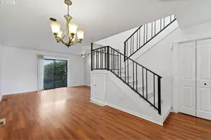 627 N Hayden Bay Dr, Portland, OR 97217 - Photo 4