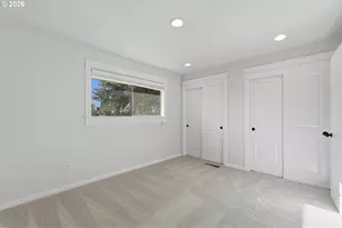 627 N Hayden Bay Dr, Portland, OR 97217 - Photo 12