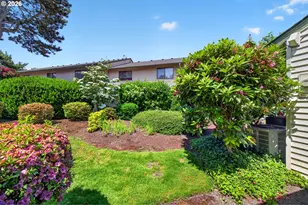 627 N Hayden Bay Dr, Portland, OR 97217 - Photo 16