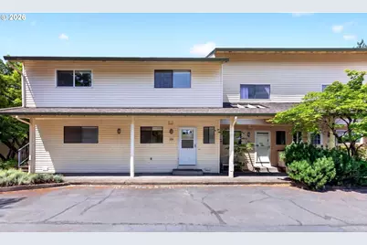 627 N Hayden Bay Dr, Portland, OR 97217 - Photo 1
