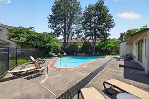 627 N Hayden Bay Dr, Portland, OR 97217 - Photo 22