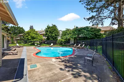 627 N Hayden Bay Dr, Portland, OR 97217 - Photo 20