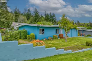 1615 19th St, Myrtle Point, OR 97458 - Photo 2