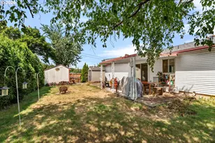 11064 SE Market St, Portland, OR 97216 - Photo 28