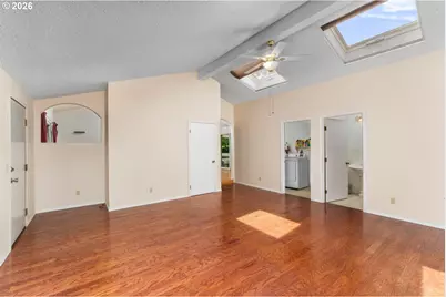 11064 SE Market St, Portland, OR 97216 - Photo 16