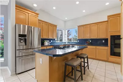 15849 SE Ogden Dr, Portland, OR 97236 - Photo 8