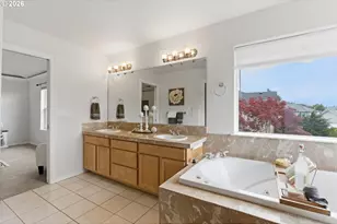 15849 SE Ogden Dr, Portland, OR 97236 - Photo 18