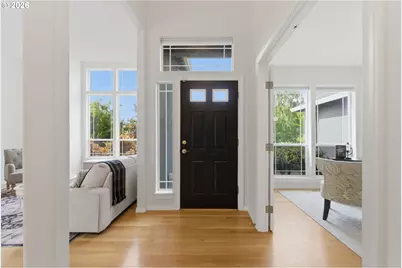 15849 SE Ogden Dr, Portland, OR 97236 - Photo 2