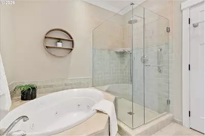 135 Middlecrest Rd, Lake Oswego, OR 97034 - Photo 22