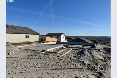 872 E Kinsley Ave, Hermiston, OR 97838 - Photo 2