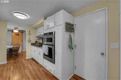 225 NW 19th St, McMinnville, OR 97128 - Photo 22