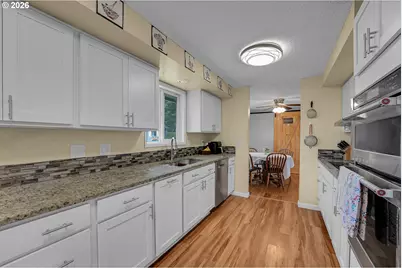 225 NW 19th St, McMinnville, OR 97128 - Photo 20