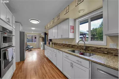 225 NW 19th St, McMinnville, OR 97128 - Photo 16