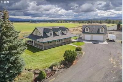 24585 Dodds Rd, Bend, OR 97701 - Photo 2