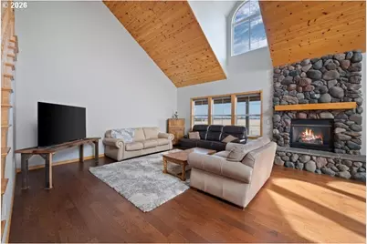 24585 Dodds Rd, Bend, OR 97701 - Photo 18
