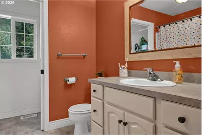 1040 Arcadia Dr, Roseburg, OR 97471 - Photo 32