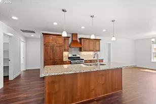 590 SW Cottonwood Dr, Hermiston, OR 97838 - Photo 8