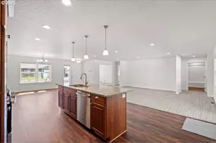 590 SW Cottonwood Dr, Hermiston, OR 97838 - Photo 14