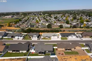 590 SW Cottonwood Dr, Hermiston, OR 97838 - Photo 38