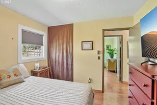 9934 N Central St, Portland, OR 97203 - Photo 12