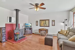 9934 N Central St, Portland, OR 97203 - Photo 4