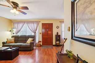 9934 N Central St, Portland, OR 97203 - Photo 4