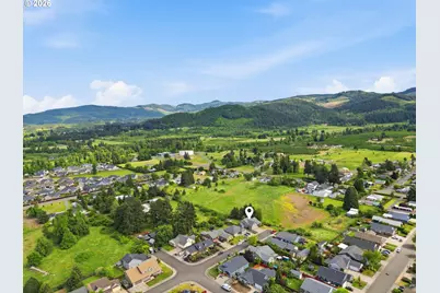 74 Sunday Dr, Creswell, OR 97426 - Photo 40