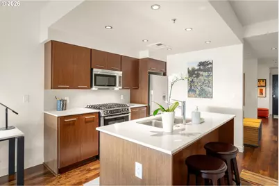 1310 NW Naito Pkwy #200, Portland, OR 97209 - Photo 6