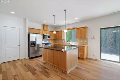 13562 SW Macbeth Dr, Portland, OR 97224 - Photo 14