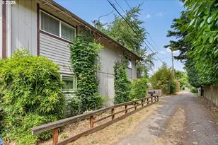 1147 W 11th Alley, Eugene, OR 97402 - Photo 2