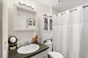 1147 W 11th Alley, Eugene, OR 97402 - Photo 22