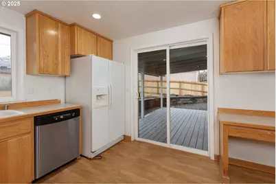 624 Staats Ave, Maupin, OR 97037 - Photo 8